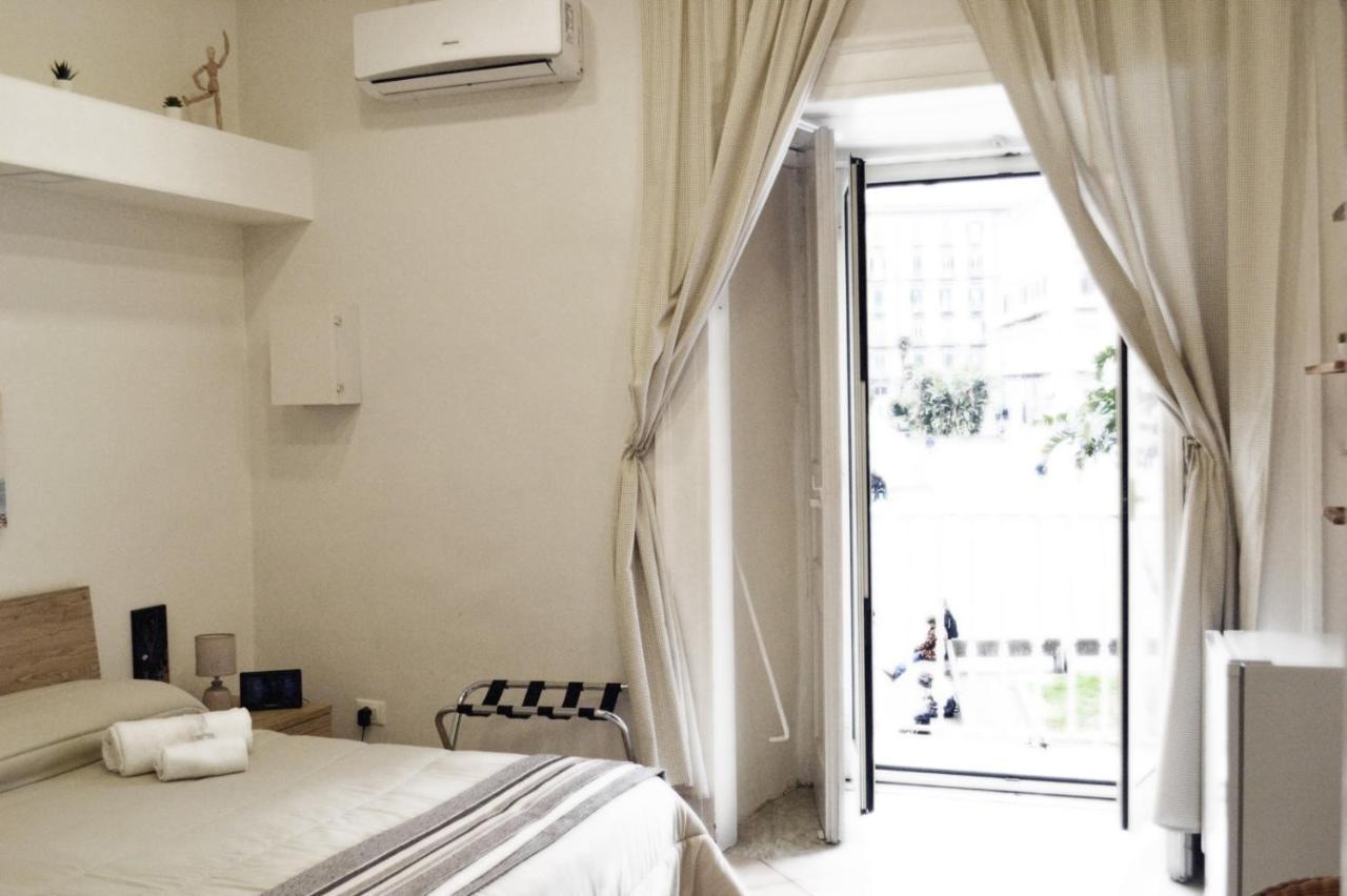 Vanzi Rooms Nápoles Exterior foto